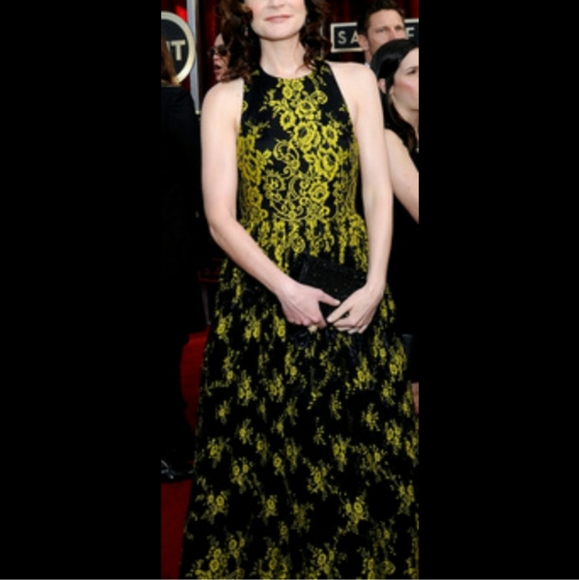 Alice + Olivia Black and Cream Lace Dress - Picture 3 of 5